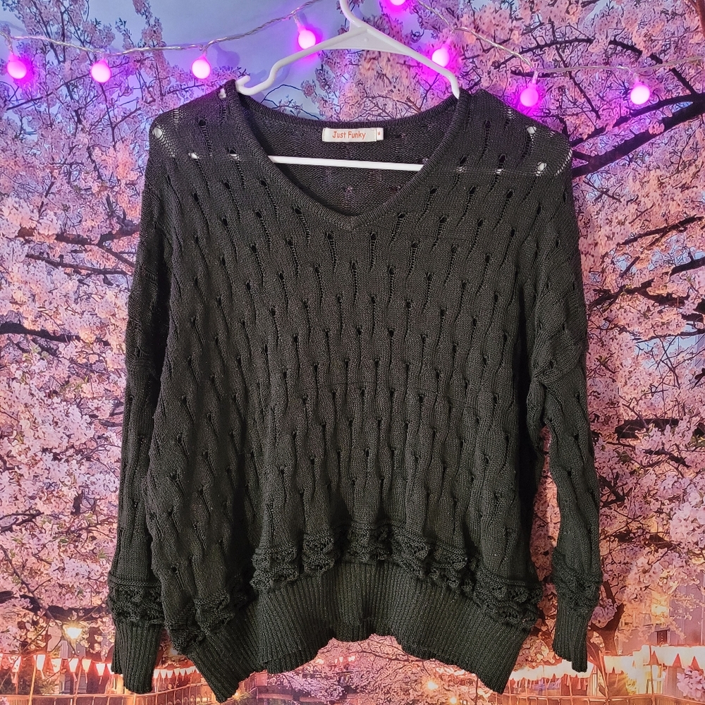 GUC Crochet Sweater w/ Distressed Pattern
